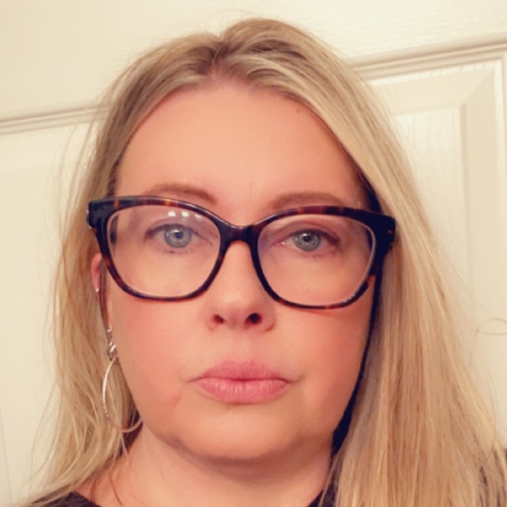 Meet your Posher, Dana